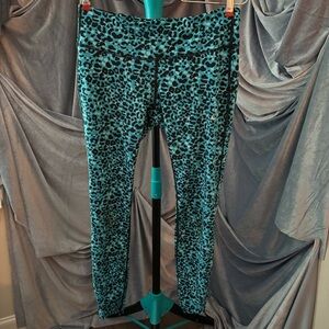 Nike Dri-Fit Blue and Black Leopard Print Leggings size small